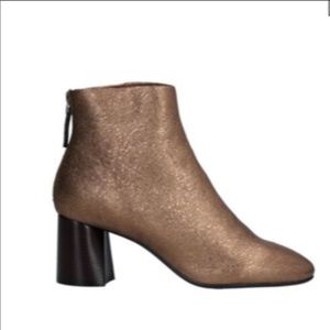 Lola Cruz Gold/Bronze Ankle Boots Size 9/39